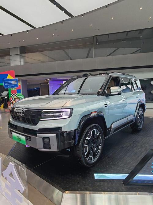 重庆264比亚迪方程豹硬派越野的爆款，英菲尼迪35周年与你共成长